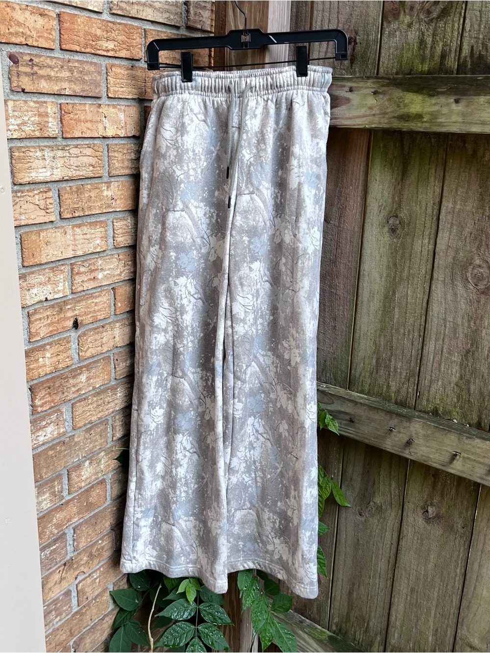 Blue Riot Neutral Camo Print Wide Leg Sweat Pants